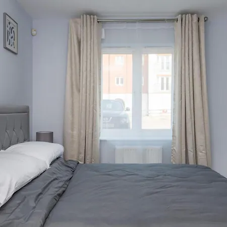 Stylish Elegant New Flat 5 Min From Elizabeth Line Apartment London Exterior photo