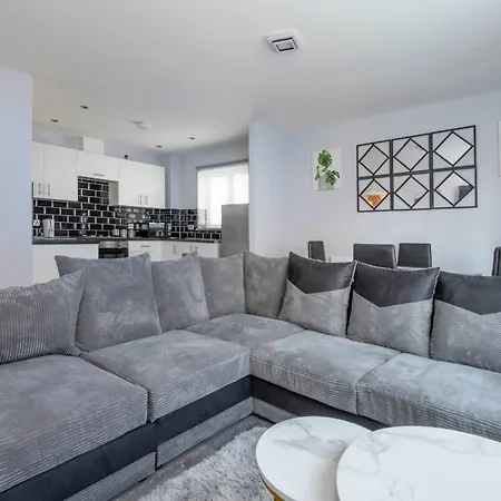 Stylish Elegant New Flat 5 Min From Elizabeth Line Apartment London Exterior photo