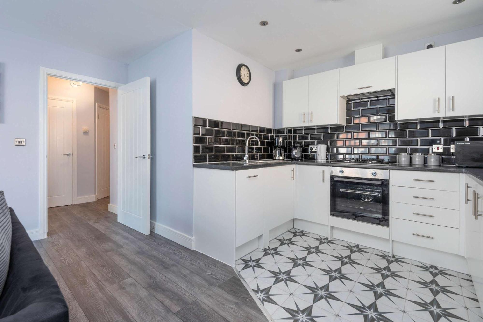 Stylish Elegant New Flat 5 Min From Elizabeth Line * Londres